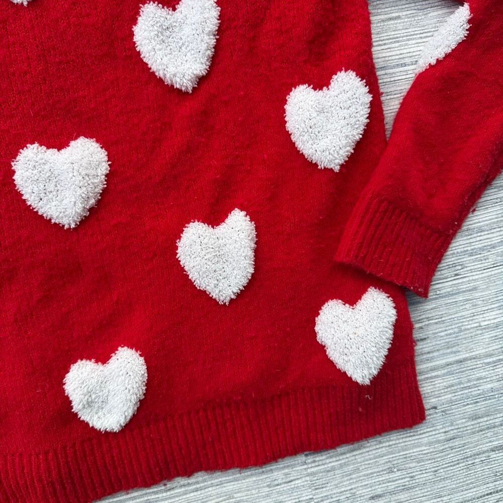 Cupcakes & Cashmere Red Sherpa Heart Crewneck Knit Sweater Size Medium - Picture 4 of 6